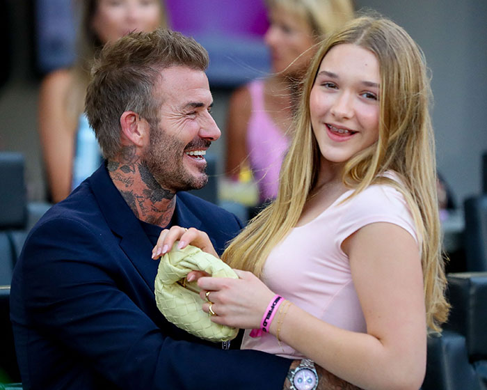 Kedekatan David Beckham dengan Putrinya Tuai Kritik Publik - MerahPutih